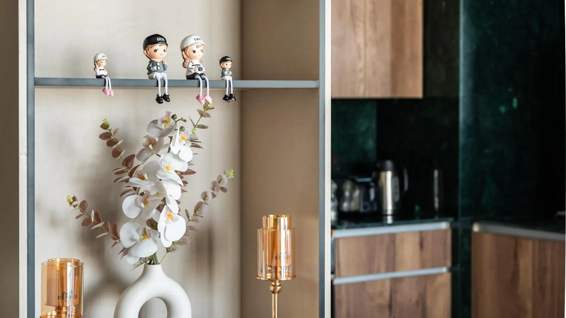 Family Friendly Luxurious Waterfront Apartment - By Dustay Dubai