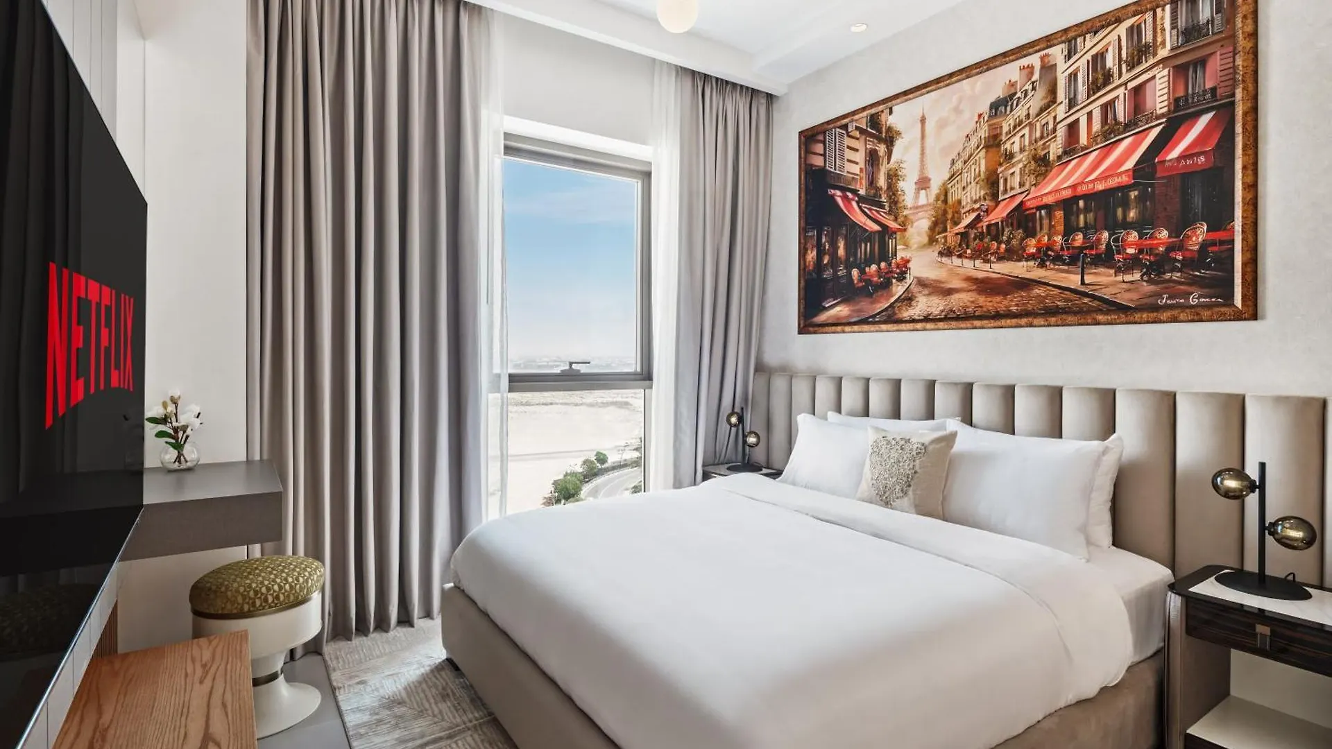 Family Friendly Luxurious Waterfront Apartment - By Dustay Dubai