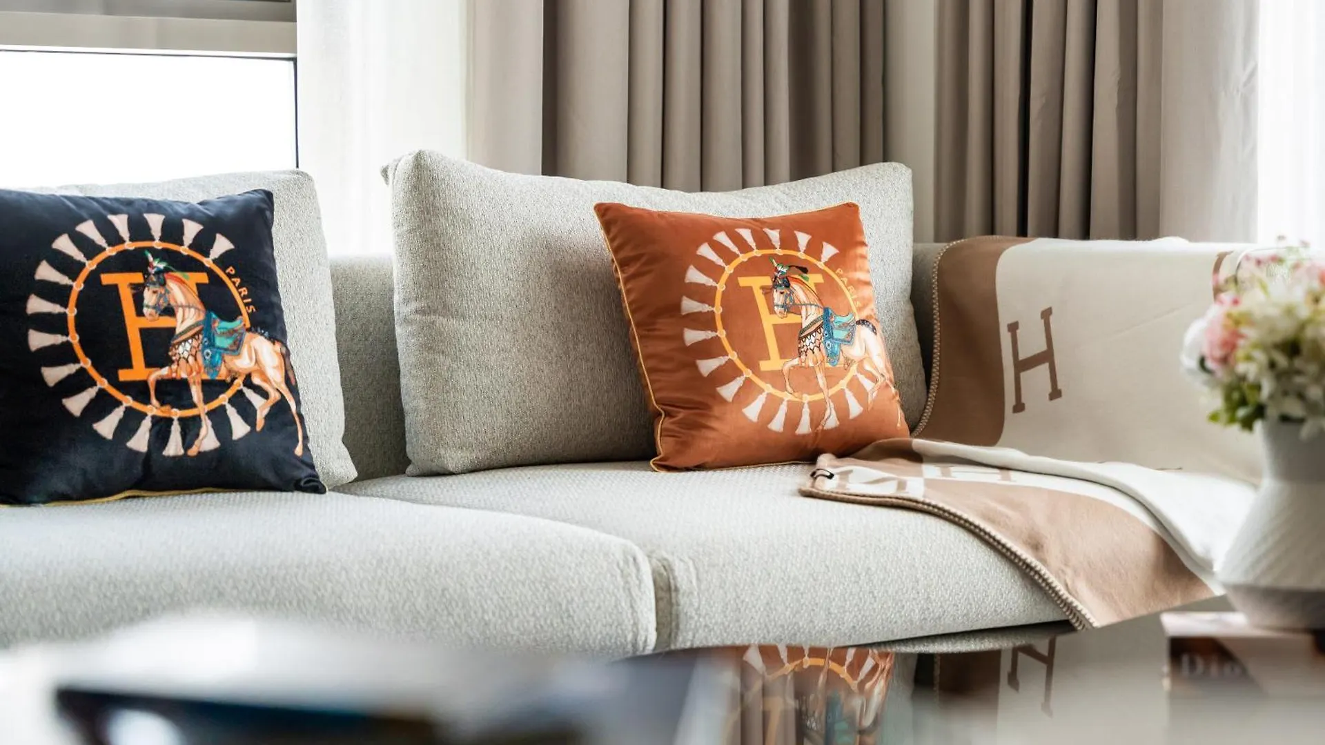 Family Friendly Luxurious Waterfront Apartment - By Dustay Dubai 0*,