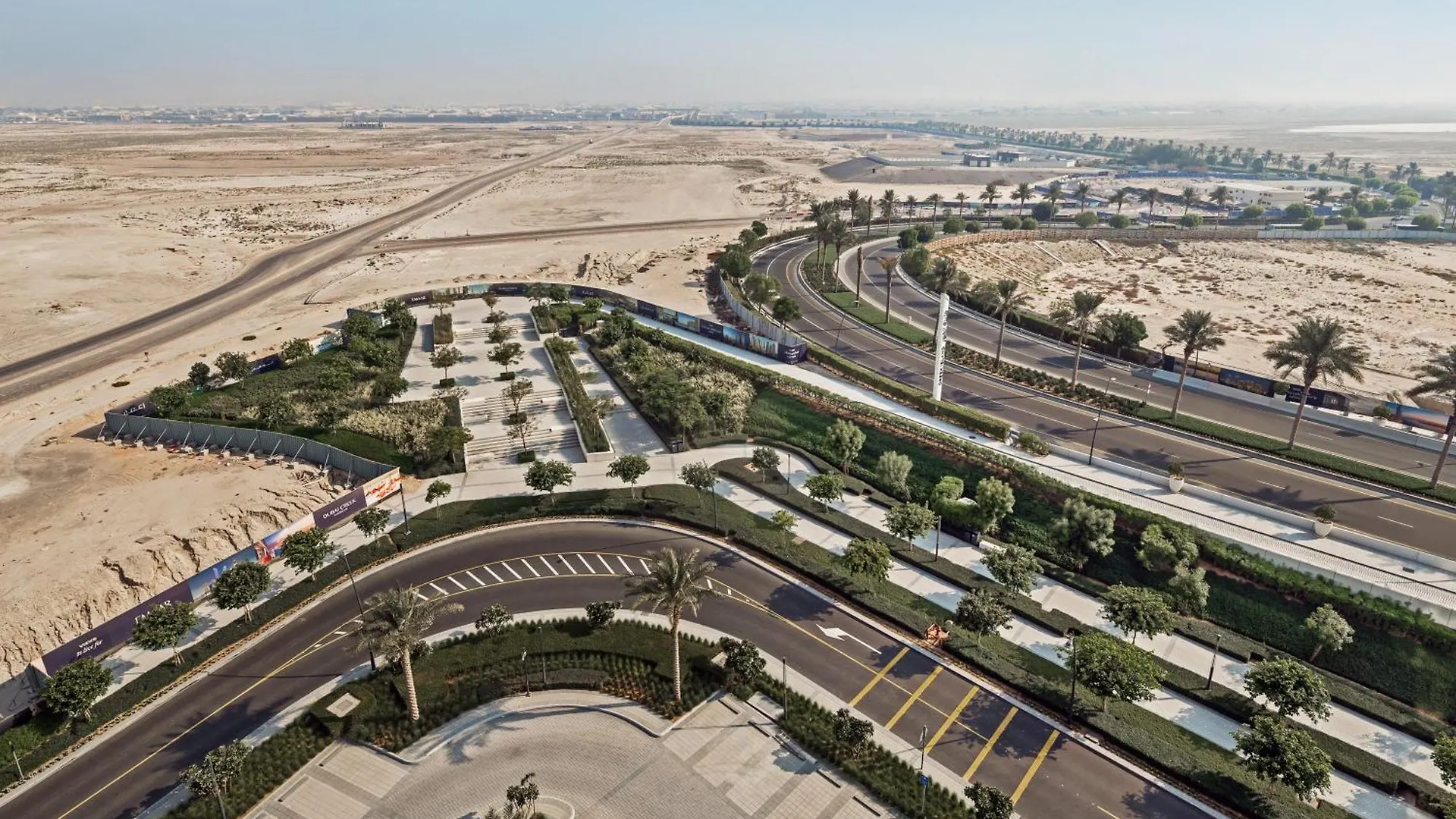 Family Friendly Luxurious Waterfront Apartment - By Dustay Dubai United Arab Emirates